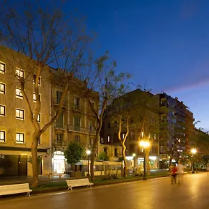 apartaments-rambla-68.top-hotels-tarragona.com/